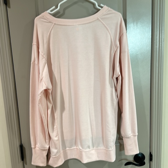 New without tags!  Pink lightweight sweatshirt in size XL - Picture 3 of 3